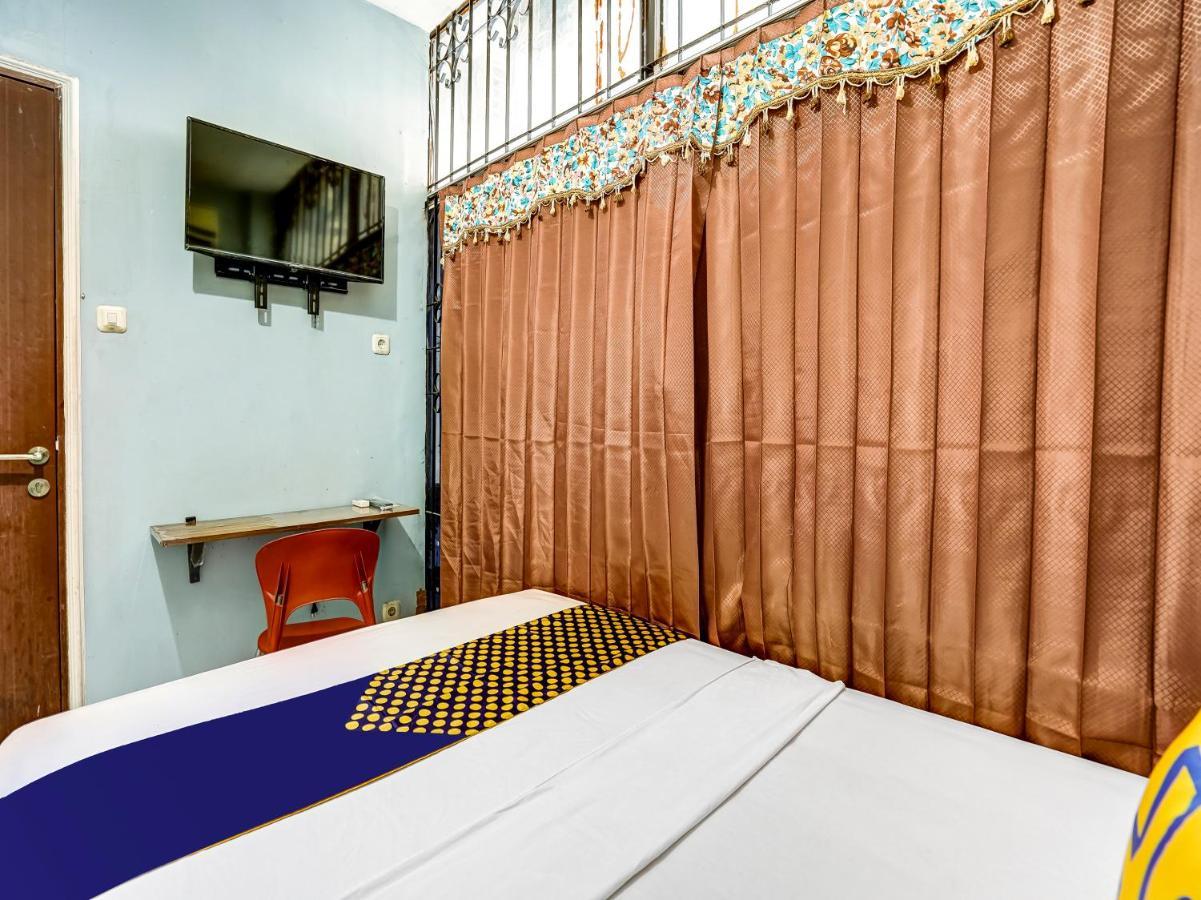 Hotel Spot On 90147 Gosepa Ambengan Plaza à Sorabaya Extérieur photo