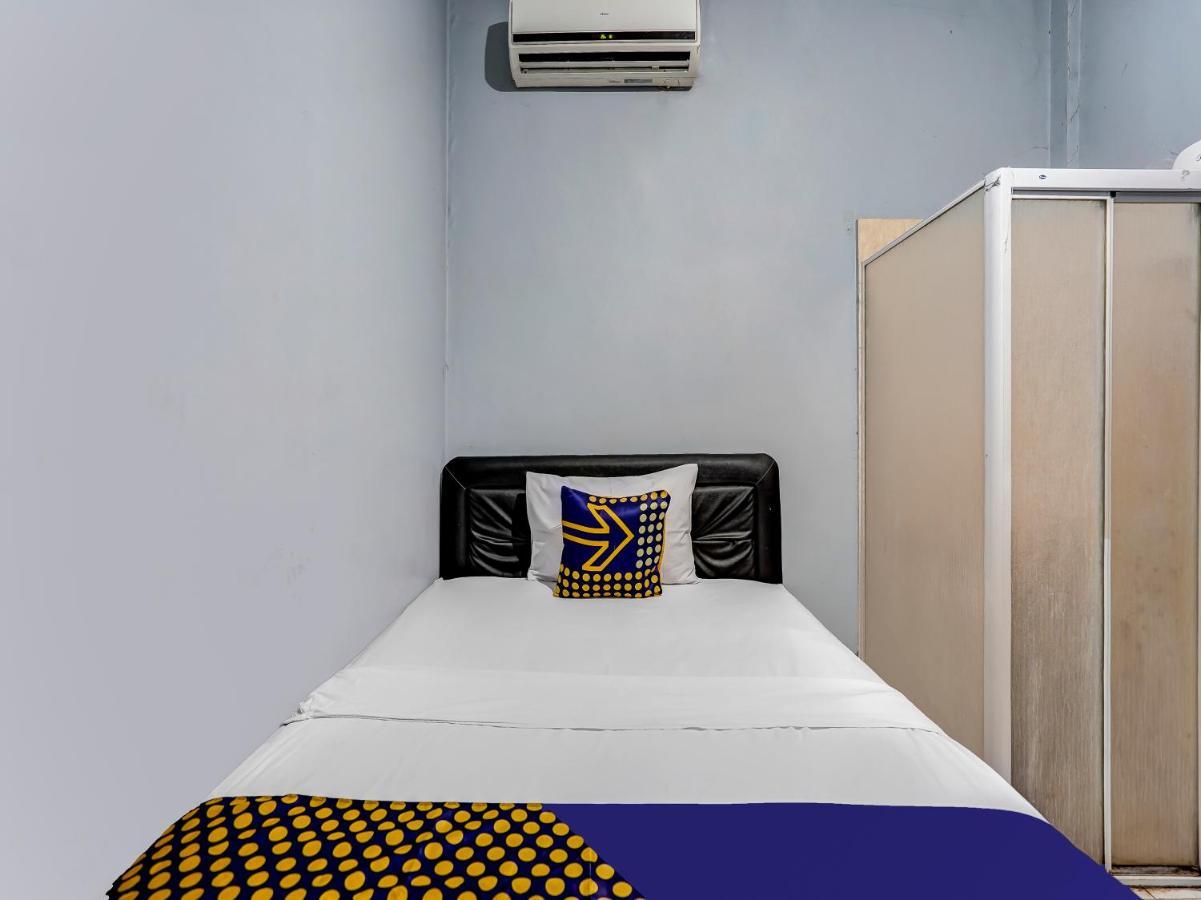 Hotel Spot On 90147 Gosepa Ambengan Plaza à Sorabaya Extérieur photo