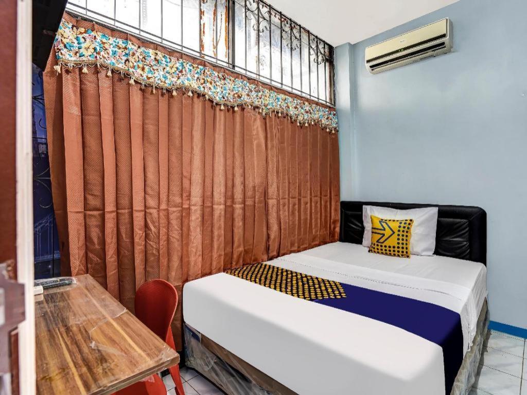 Hotel Spot On 90147 Gosepa Ambengan Plaza à Sorabaya Extérieur photo